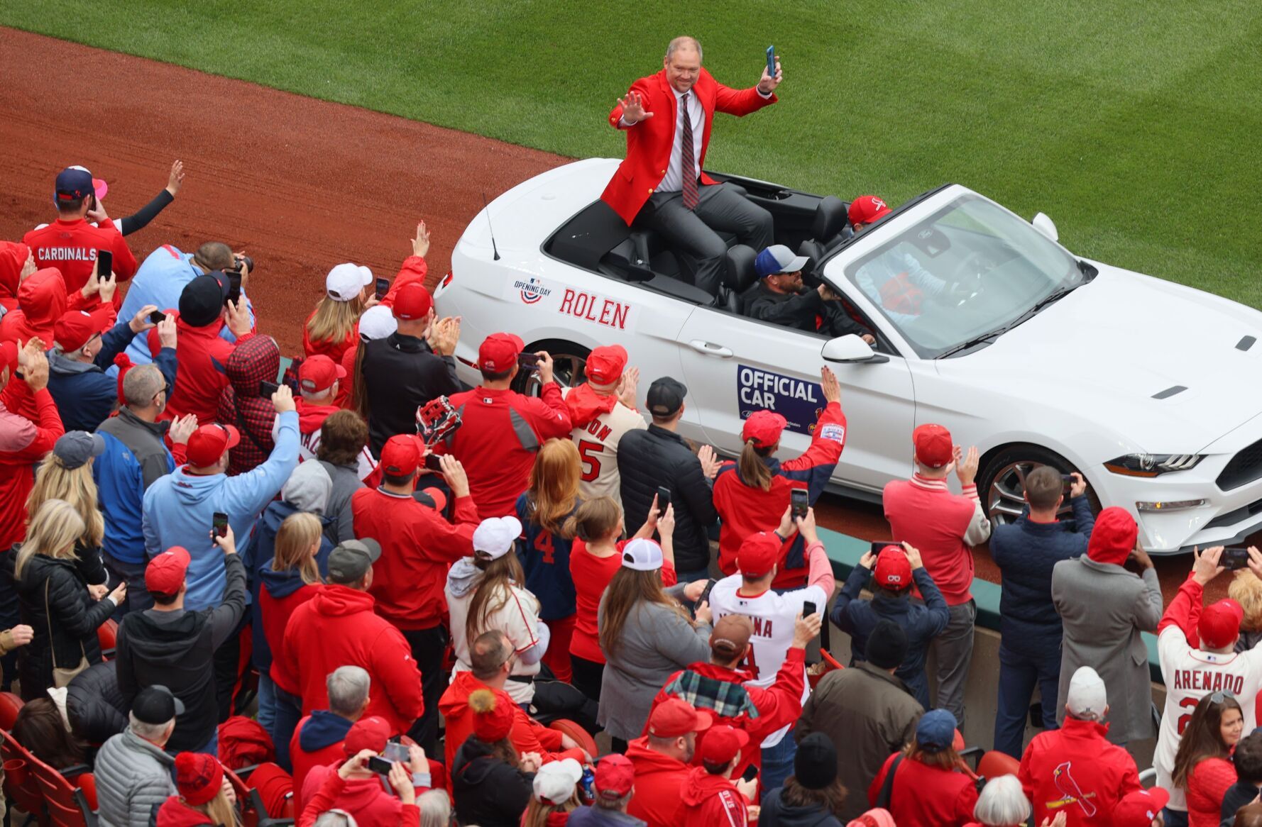 Cardinals host opening day at Busch Stadium